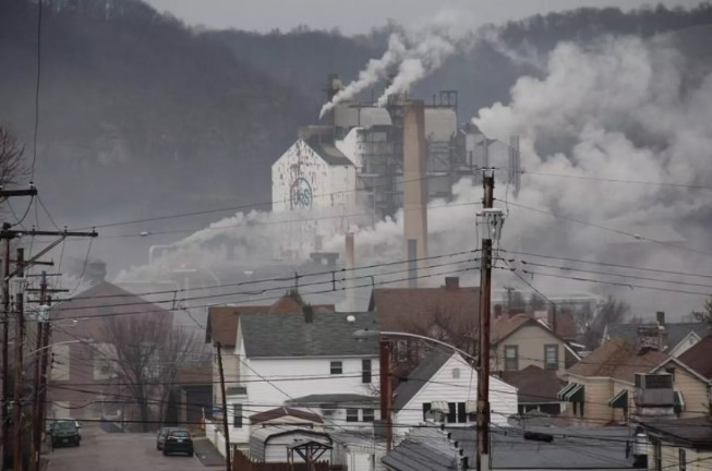 photo of Clairton Coke Works air pollution